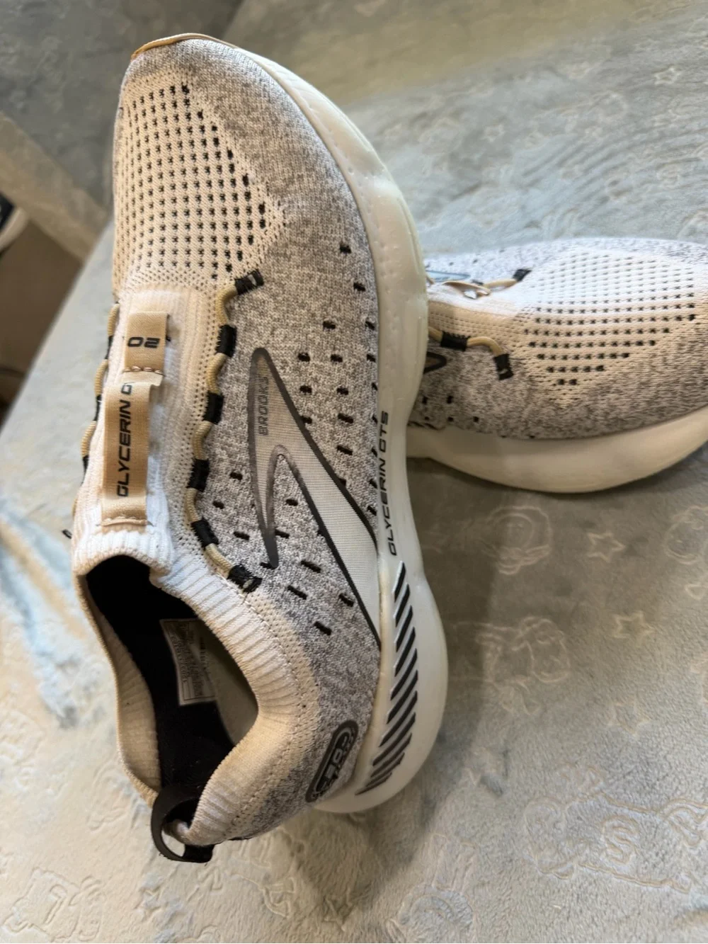 Brooks Glycerin GT 20 Slip-On Knit Sneakers in White and Tan